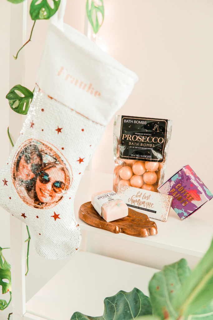 Weihnachtssocken aus Pailletten personalisierbar