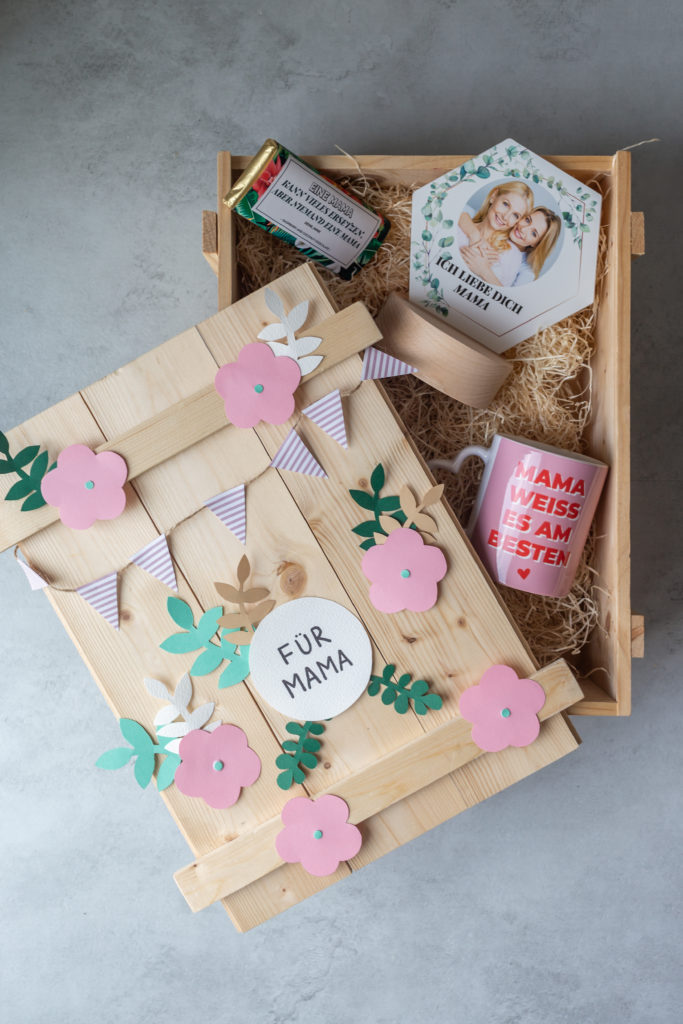 Basteln zum Muttertag Geschenkebox mit Muttertagsgeschenken diy selbermachen (1)