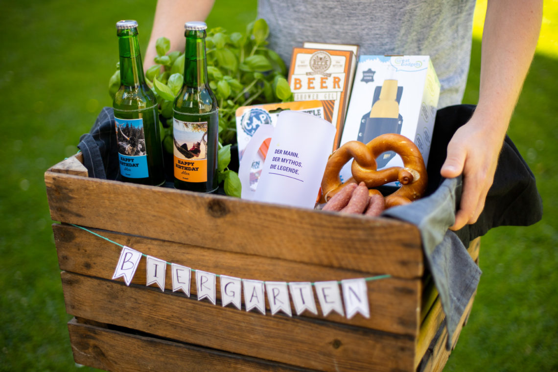 Gürtelhalter aus Leder für 0,33l Flaschen, mit Logo, Brauerei