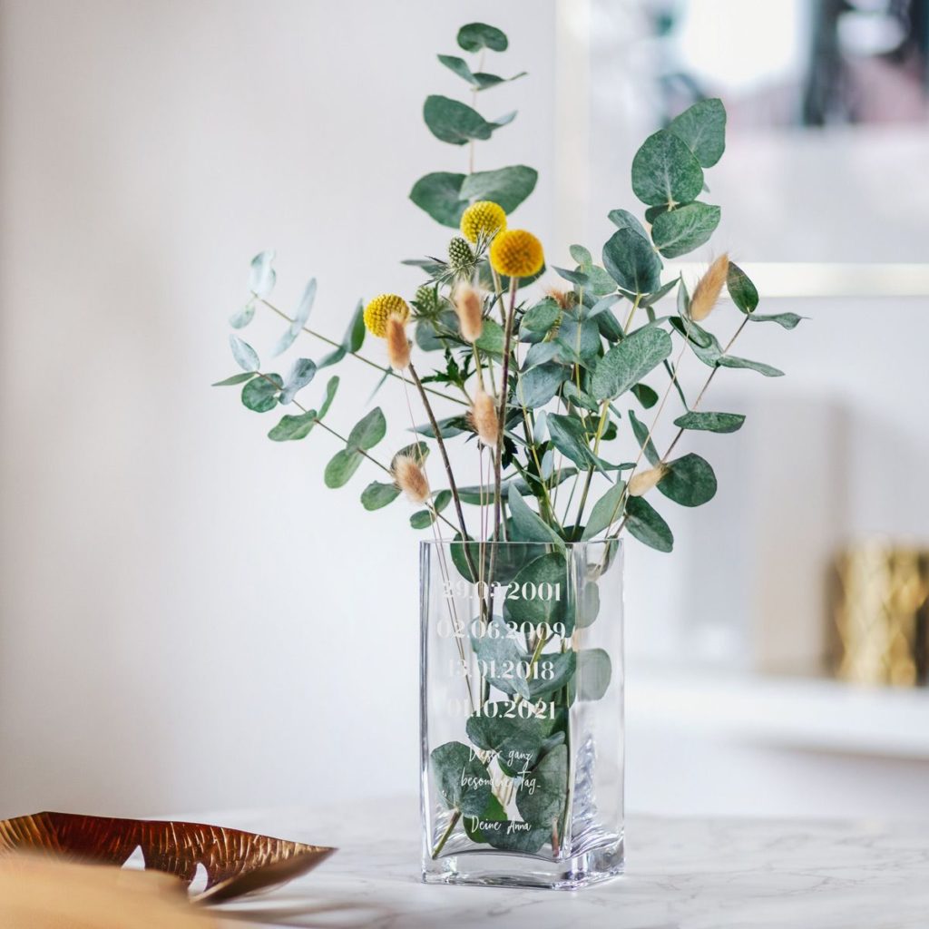 geschenke für frauen personalisierbare vase wichtige daten