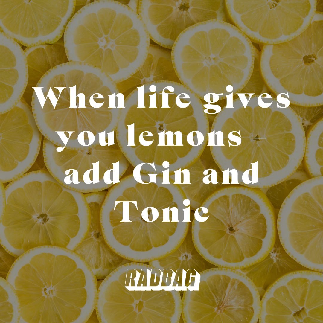 10 Gin Sprüche, die garantiert für ein Schmunzeln
