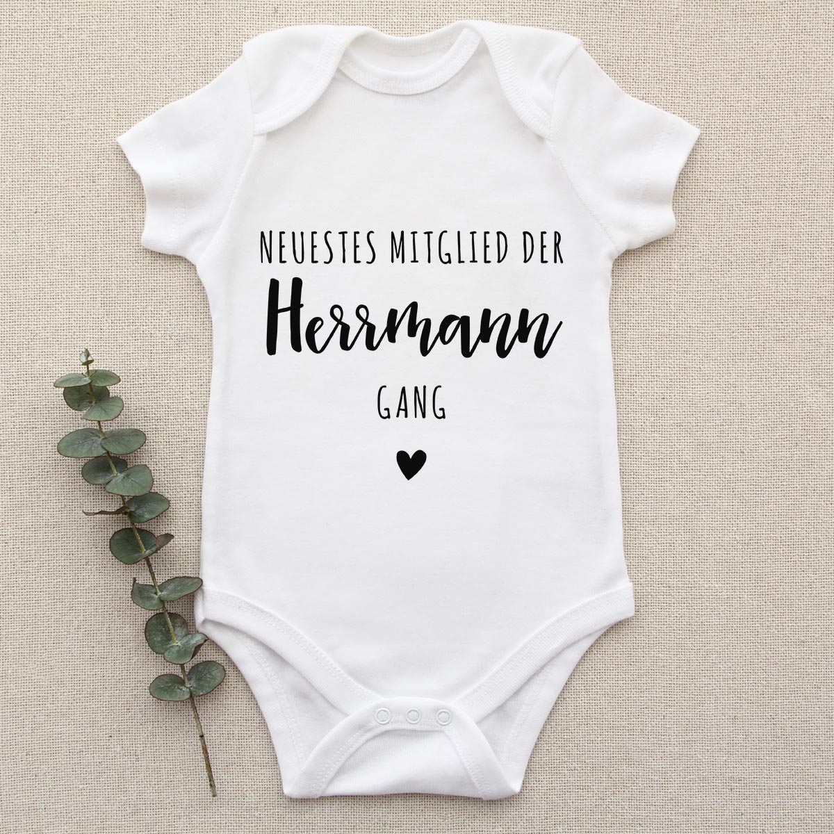 Personalisierbarer Babybody mit Text