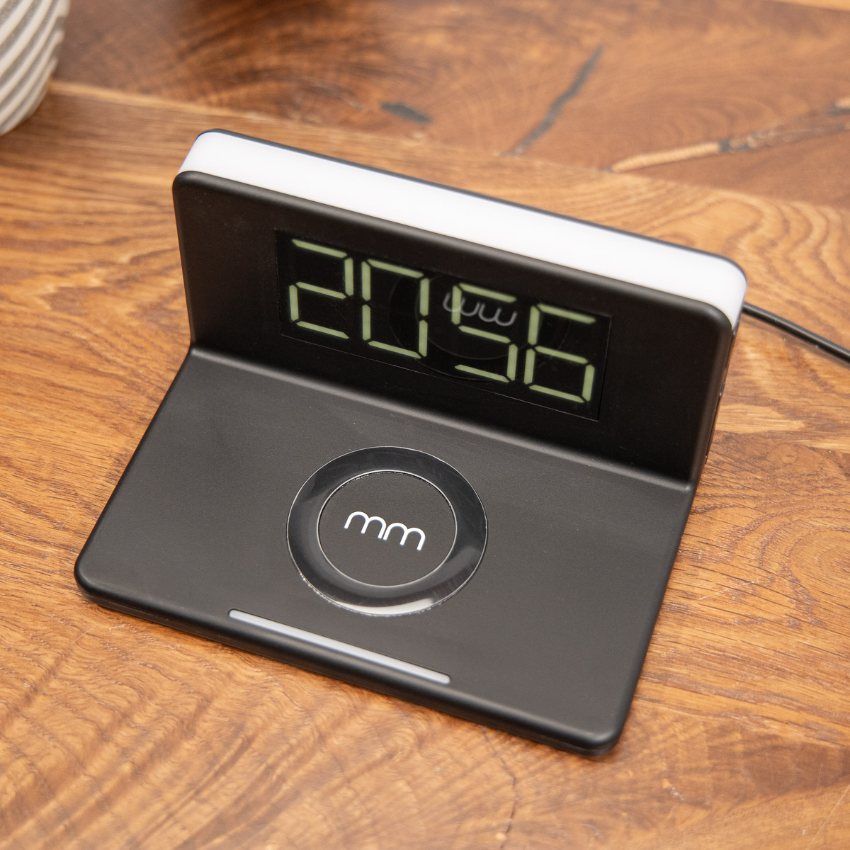 Kabelloses Ladegerät mit Uhr und Nachtlicht