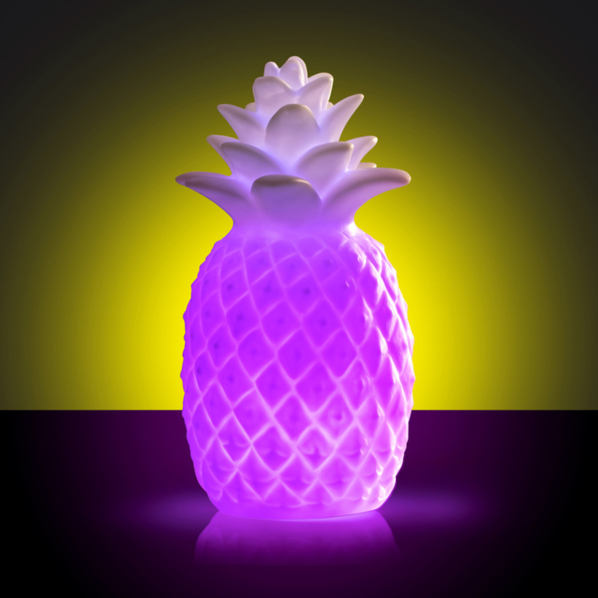 Vorschaubild von Ananas Leuchte mit Farbwechsel Vorschaubild von Ananas Leuchte mit Farbwechsel
