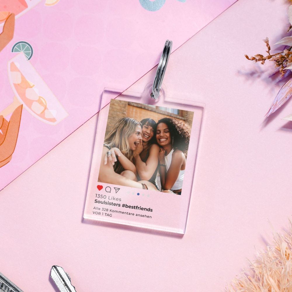 Personalisierbarer Acryl Schlüsselanhänger im Instagram-Style