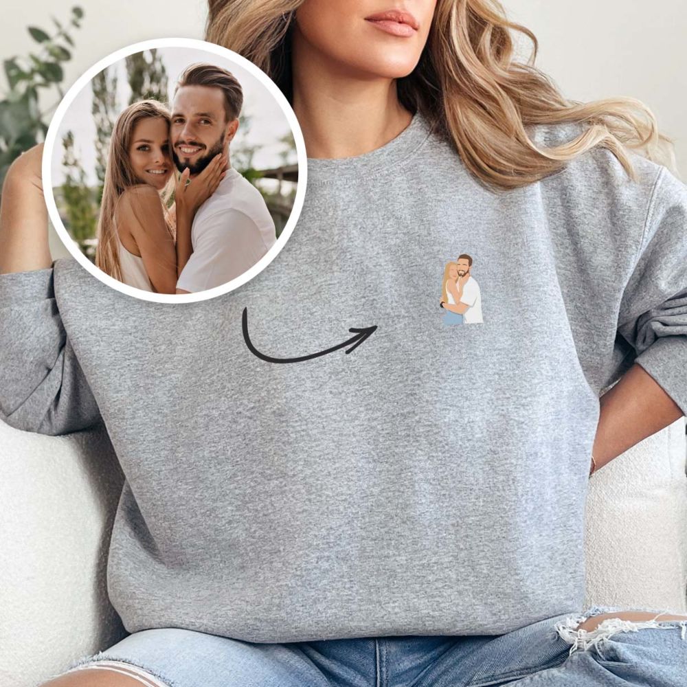 Personalisierbarer Pullover mit kleiner KI-Illustration