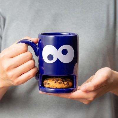 Monster-Tasse mit Keks-Fach