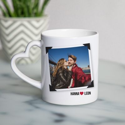 Personalisierbare Herzhenkel-Tasse mit Foto und Text Personalisierbare Herzhenkel-Tasse mit Foto und Text