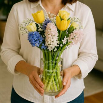 Gepersonaliseerde vaas met tekst en krans