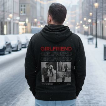 Gepersonaliseerde hoodie met zwart-wit foto's en tekst