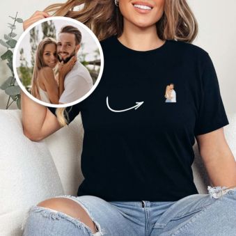 Gepersonaliseerd t-shirt met kleine illustratie