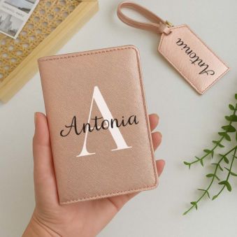 Gepersonaliseerde paspoorthoes en kofferlabel met monogram