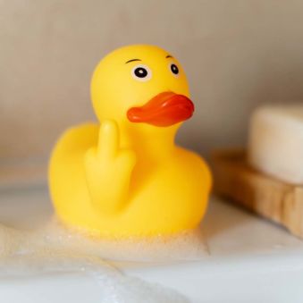 Mittelfinger Quietsche-Ente