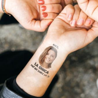 Set de 4 tatuajes personalizados con cara y texto