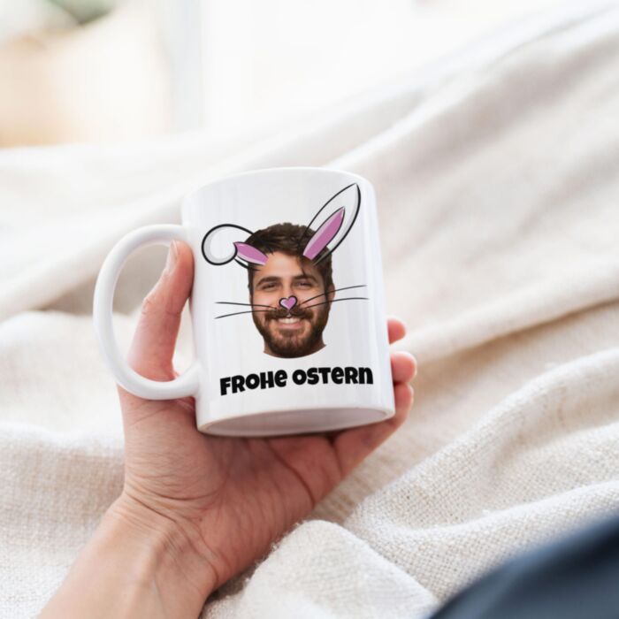 Personalisierbare Osterhasen-Tasse mit Gesicht