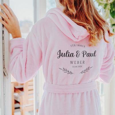 Personalisierbarer Bademantel mit Text und Kranz