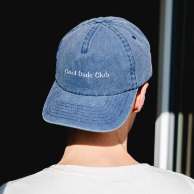 Bestickte Kappe mit Text