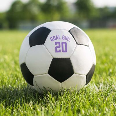 Personalisierbarer Fußball mit Text und Nummer