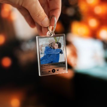 Personalisierbarer Acryl Schlüsselanhänger mit Foto und Song