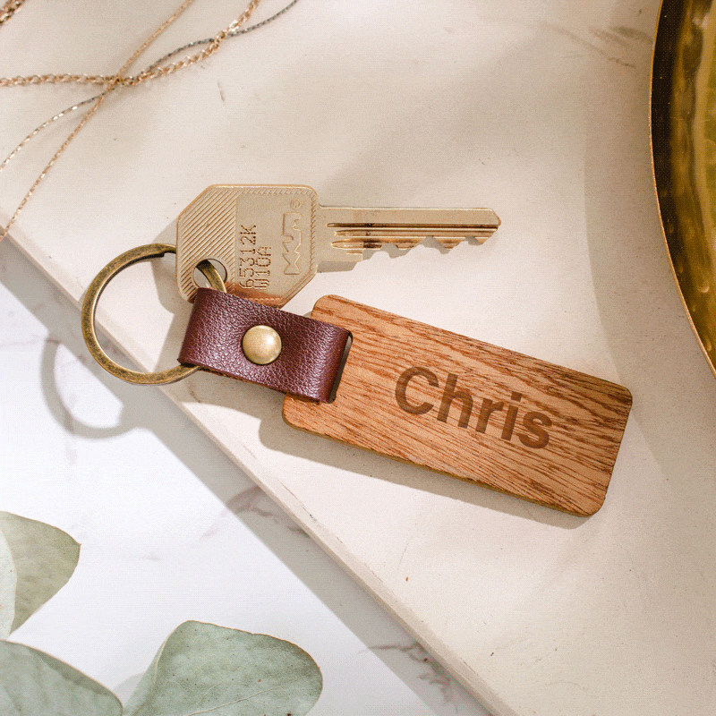 Personalisierbarer Holz Schlüsselanhänger mit Name