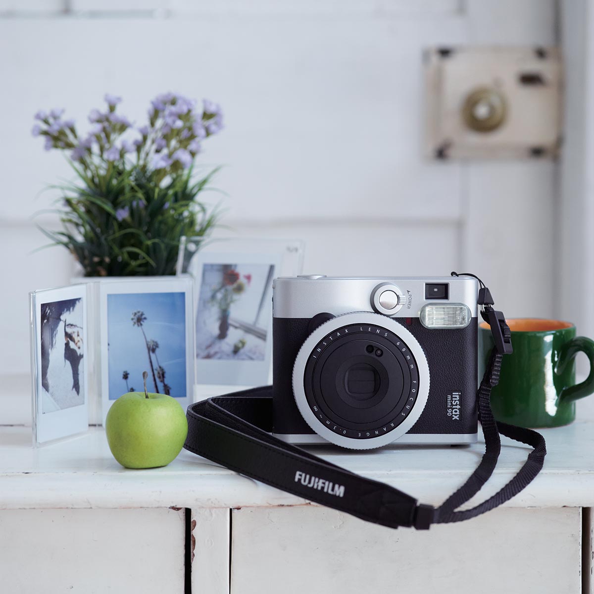 Fuji Instax Mini 90 Sofortbildkameras