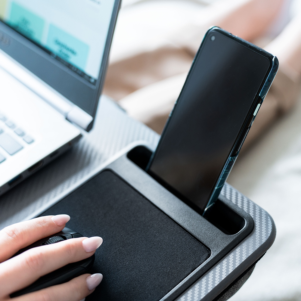Laptop-Unterlage mit Smartphone-Halterung