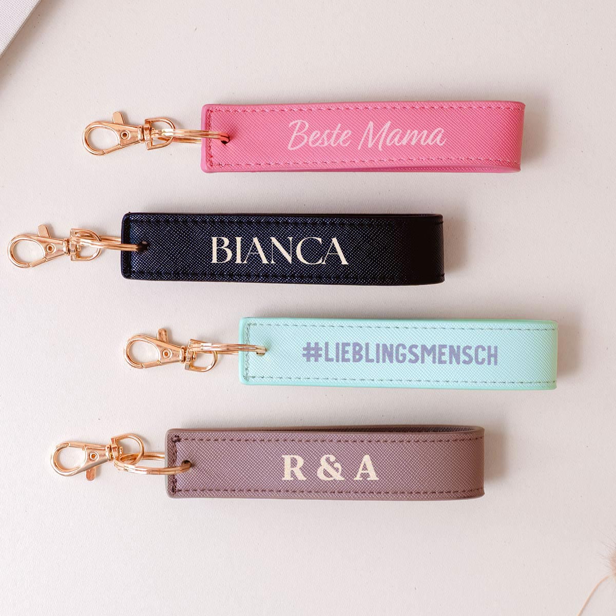 Personalisierbares Lederband mit Text