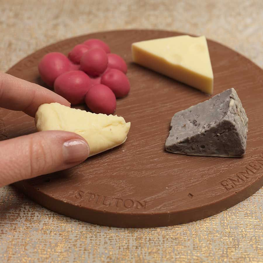 Käseplatte aus Schokolade