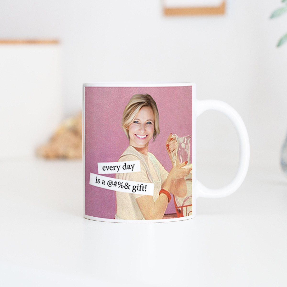Personalisierbare Tasse mit Gesicht im Retro-Design