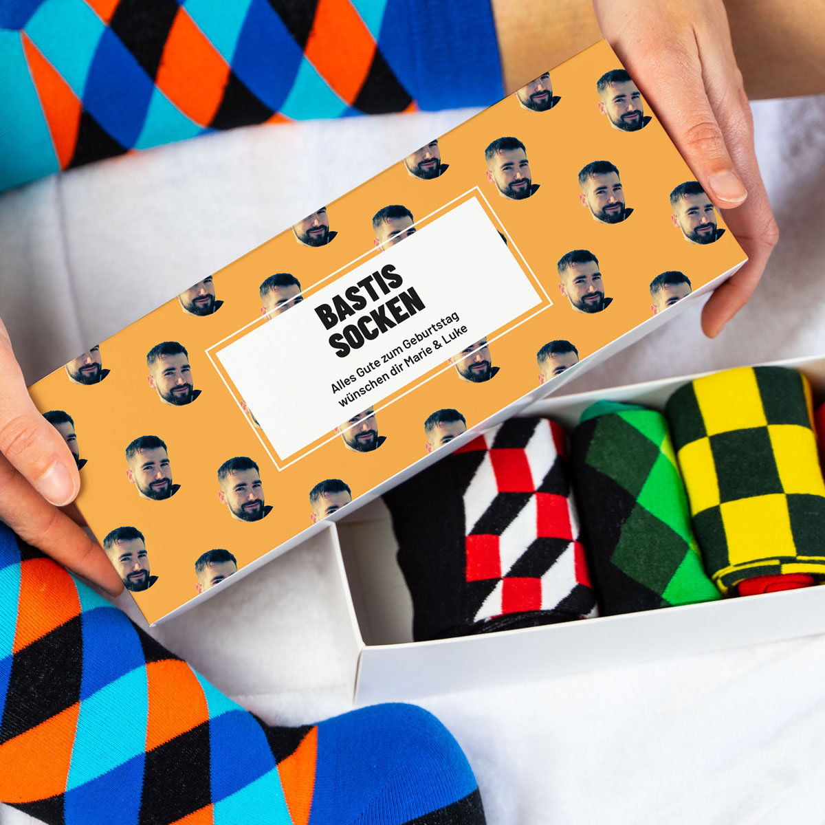 Personalisierbare Sockenbox mit Gesicht und Namen