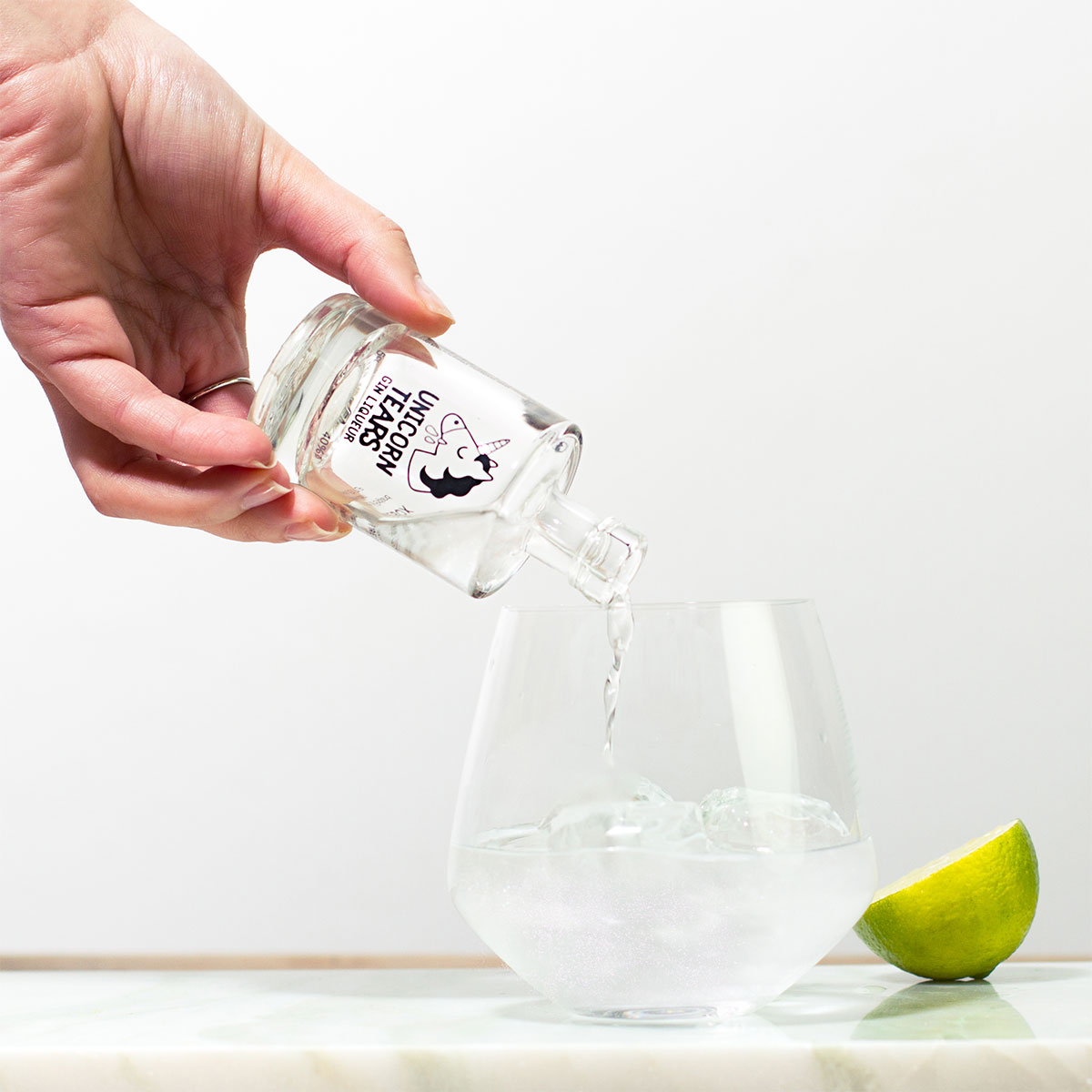 Mini Einhorn-Tränen Likör mit Gin