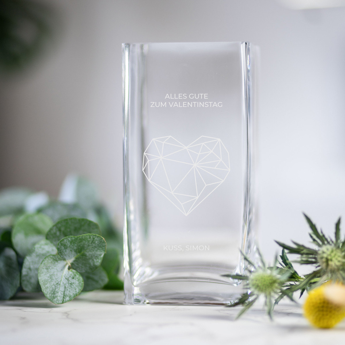 Personalisierbare Vase mit Herz und Text