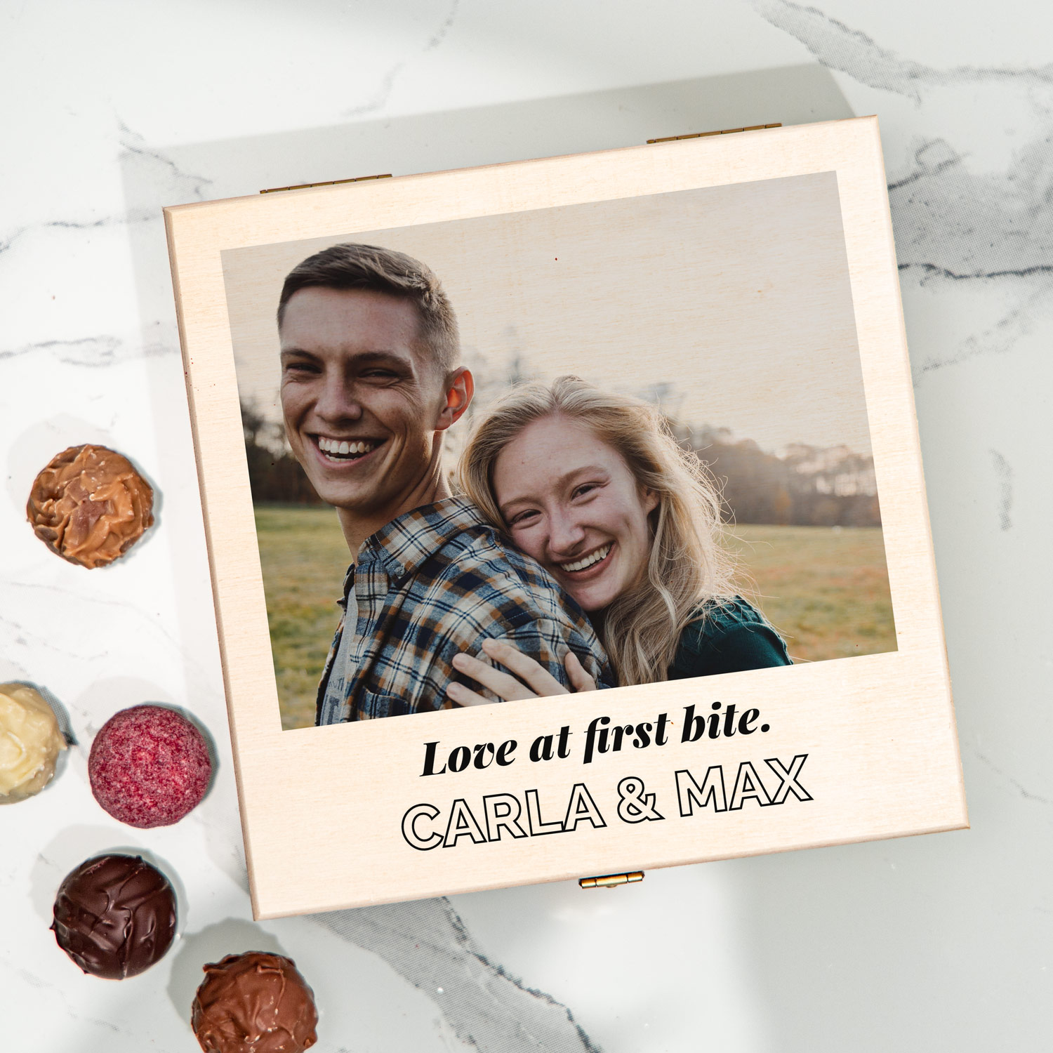 Hochzeitsgeschenke personalisierbare Pralinenbox mit Foto und Text Hochzeitsgeschenke personalisierbare Pralinenbox mit Foto und Text