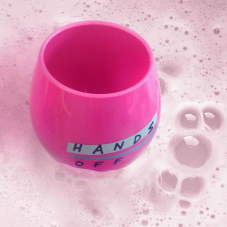 Schwimmendes Weinglas für die Badewanne