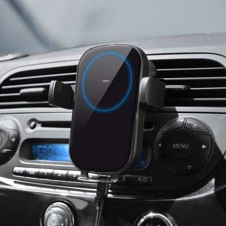 Drahtlose Smartphone Ladestation fürs Auto
