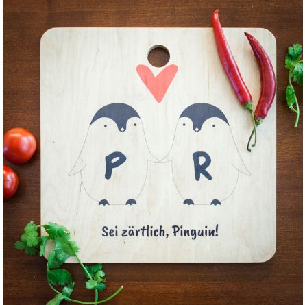 Personalisierbares Pinguin Pärchen Schneidebrett
